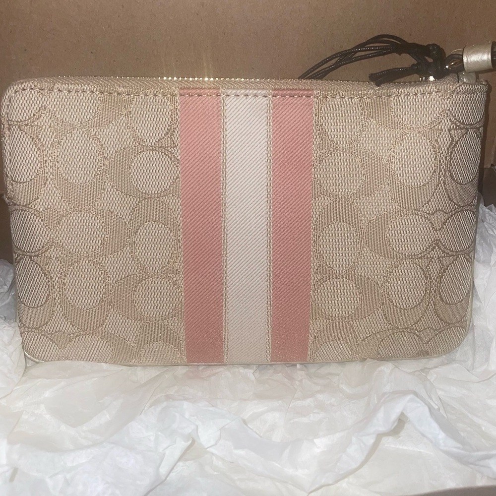 Coach Dempsey Lg Wristlet Signature Jacquard Beige w/Pink Stripe -Full Inclusion - Picture 8 of 9